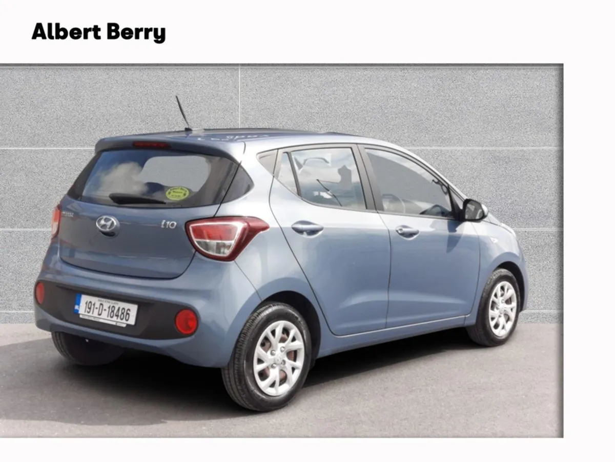 Hyundai i10 1.2 SE 87ps 5DR Auto - Image 4