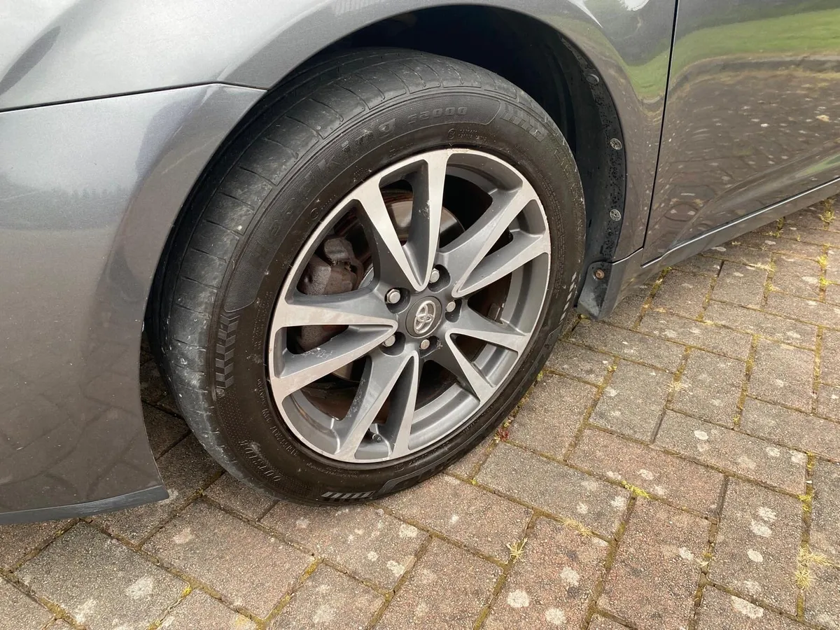 2013 Toyota Avensis 2.0 D4D TR - Image 2