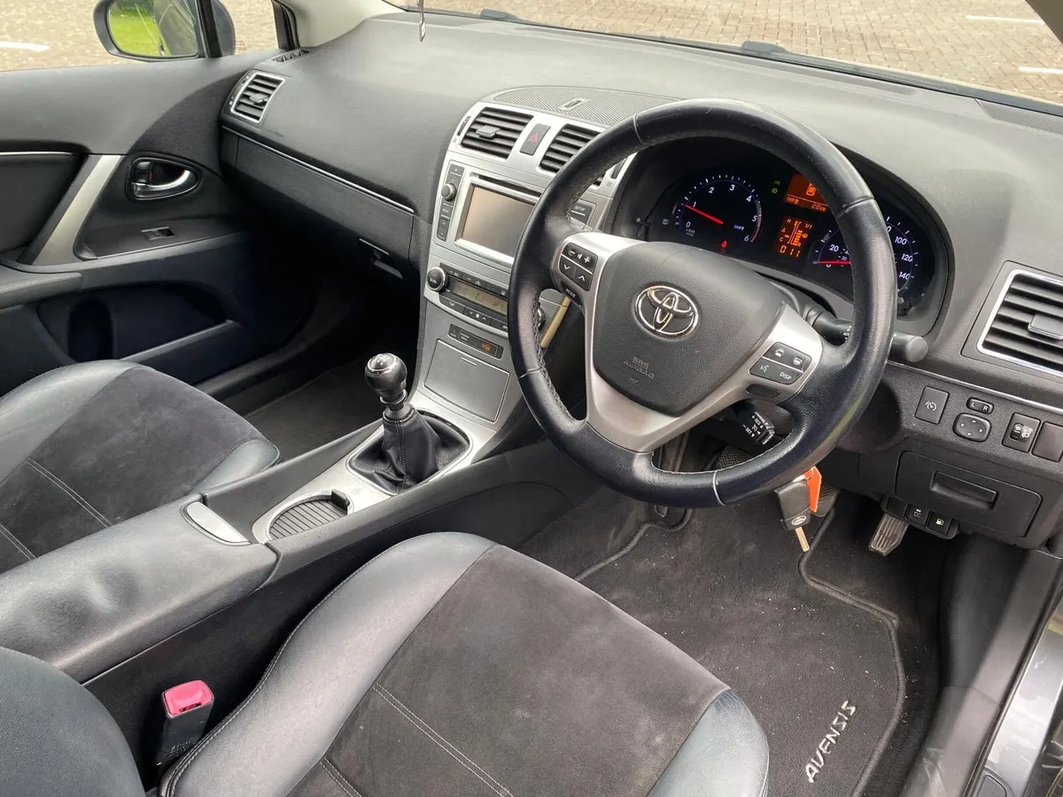 2013 Toyota Avensis 2.0 D4D TR - Image 3