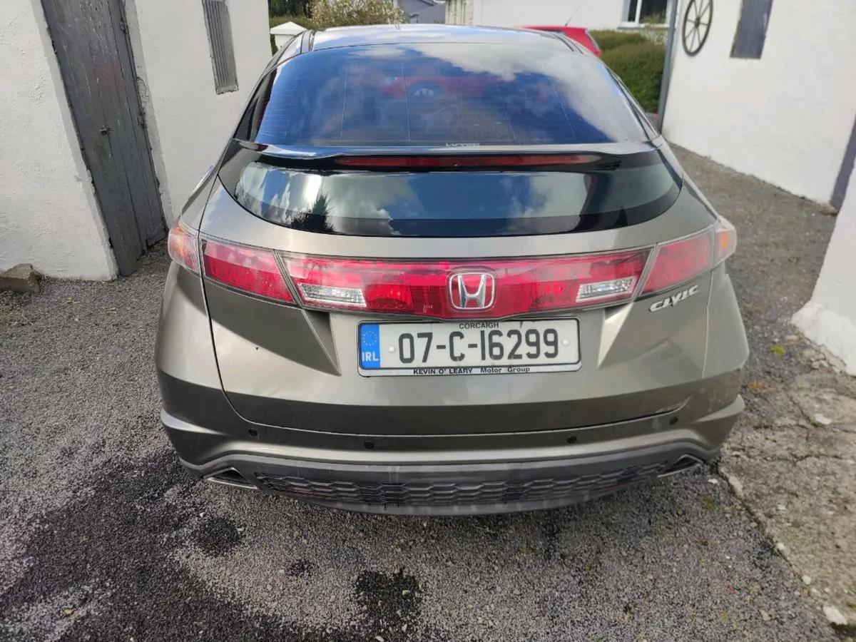 Honda Civic 2007 1.8 VTEC HI SPEC ,NEW NCT - Image 3