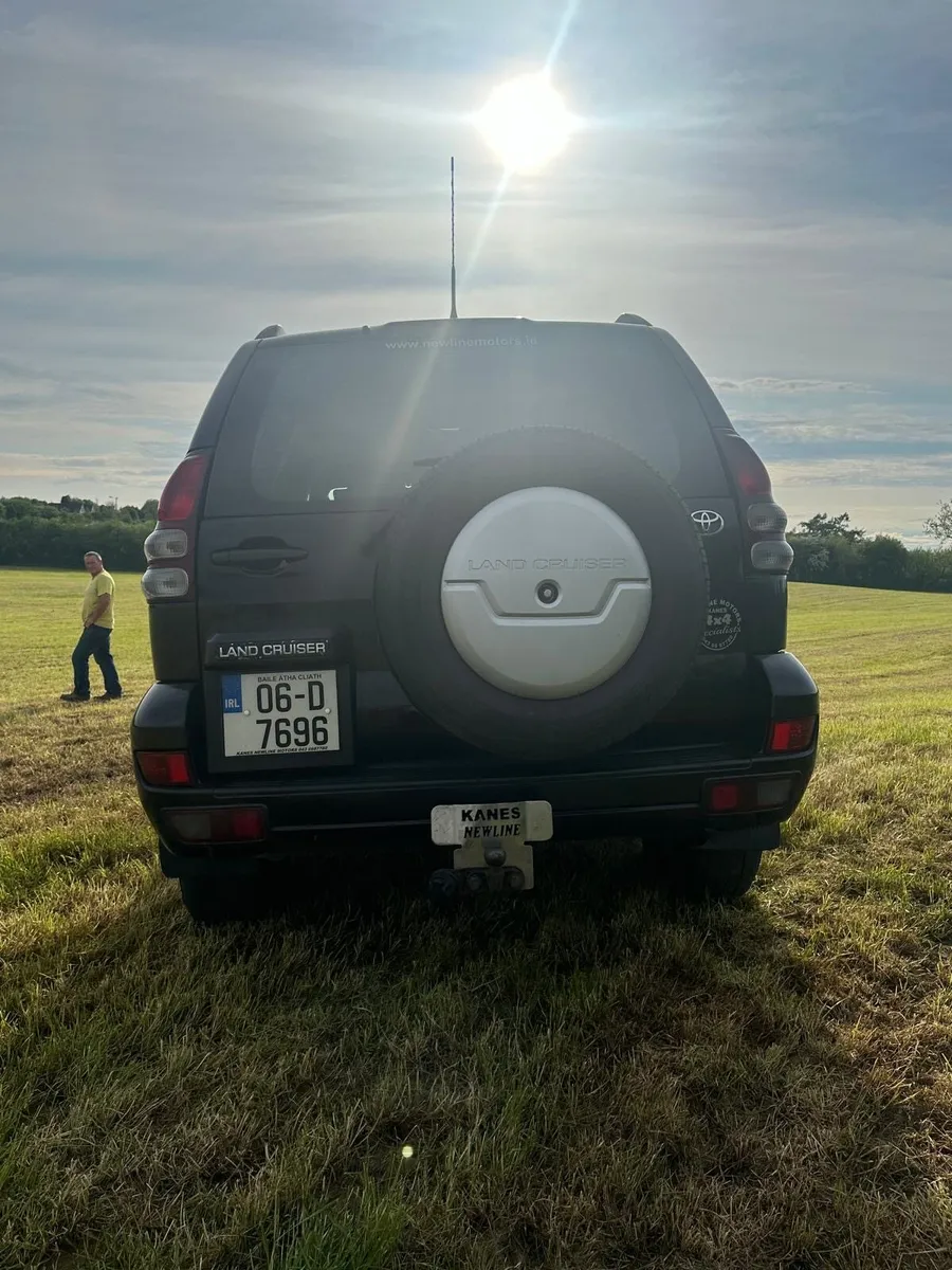 Toyota Land Cruiser - Image 3