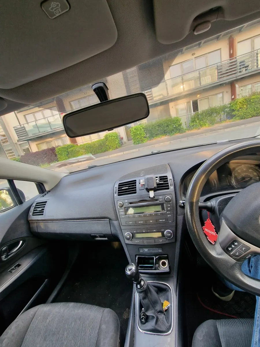 Toyota Avensis 2009 - Image 4