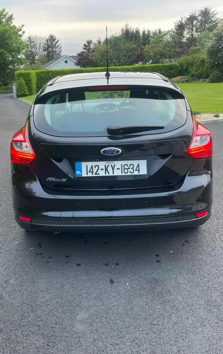 Ford Focus 2014 - Image 2