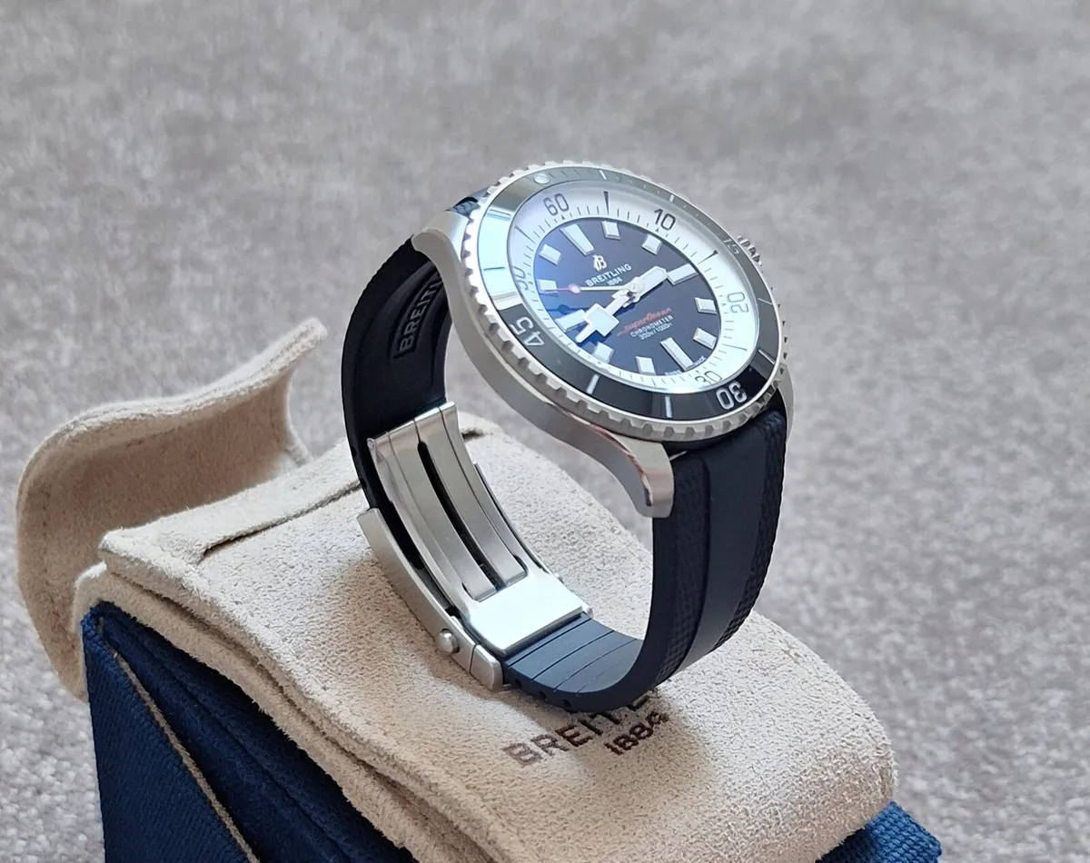 Breitling Superocean Auto 44 (rolex, omega, tudor) - Image 1