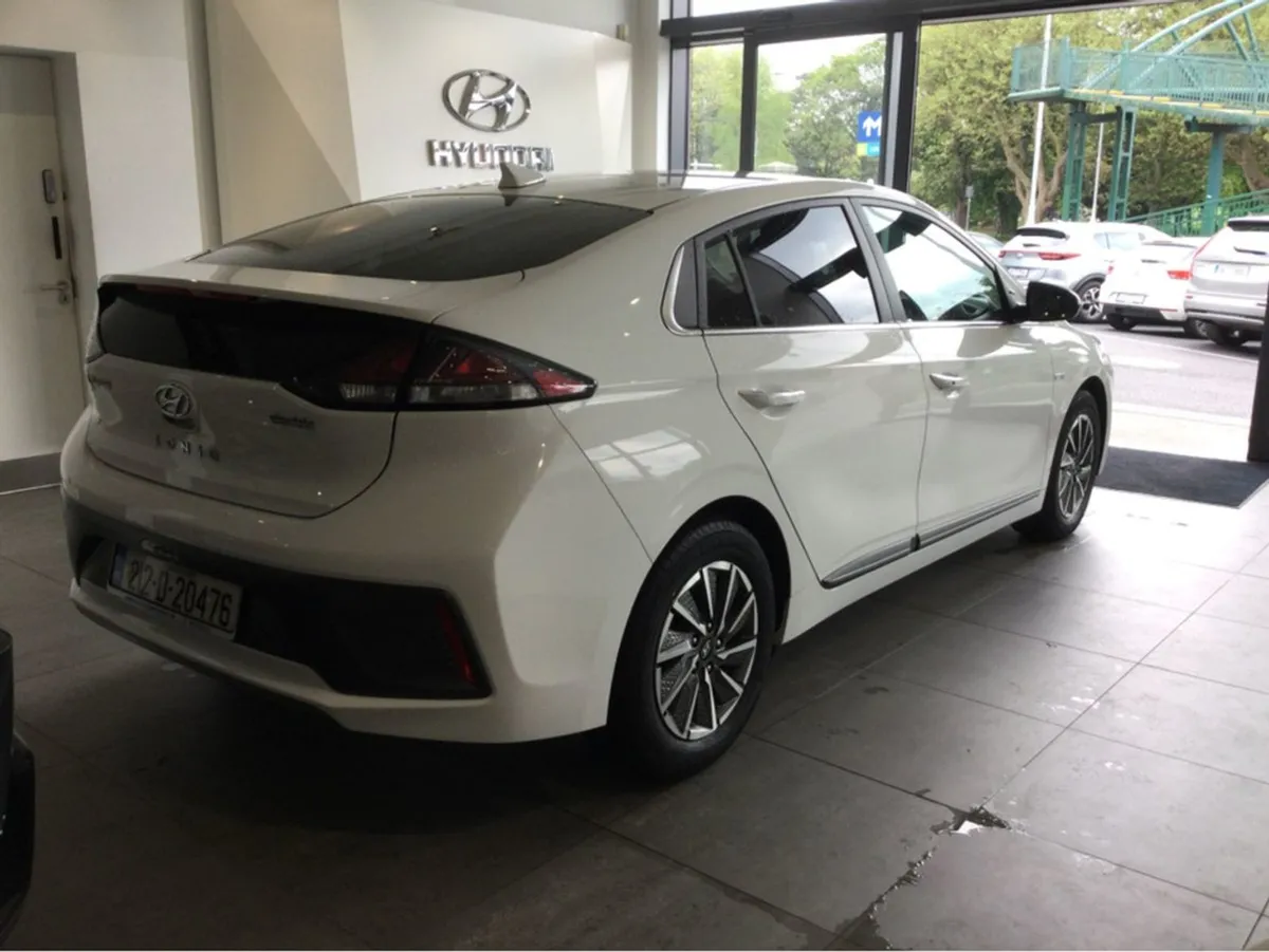 Hyundai Ioniq Premium EV - Only 32 000 Km - - Image 2