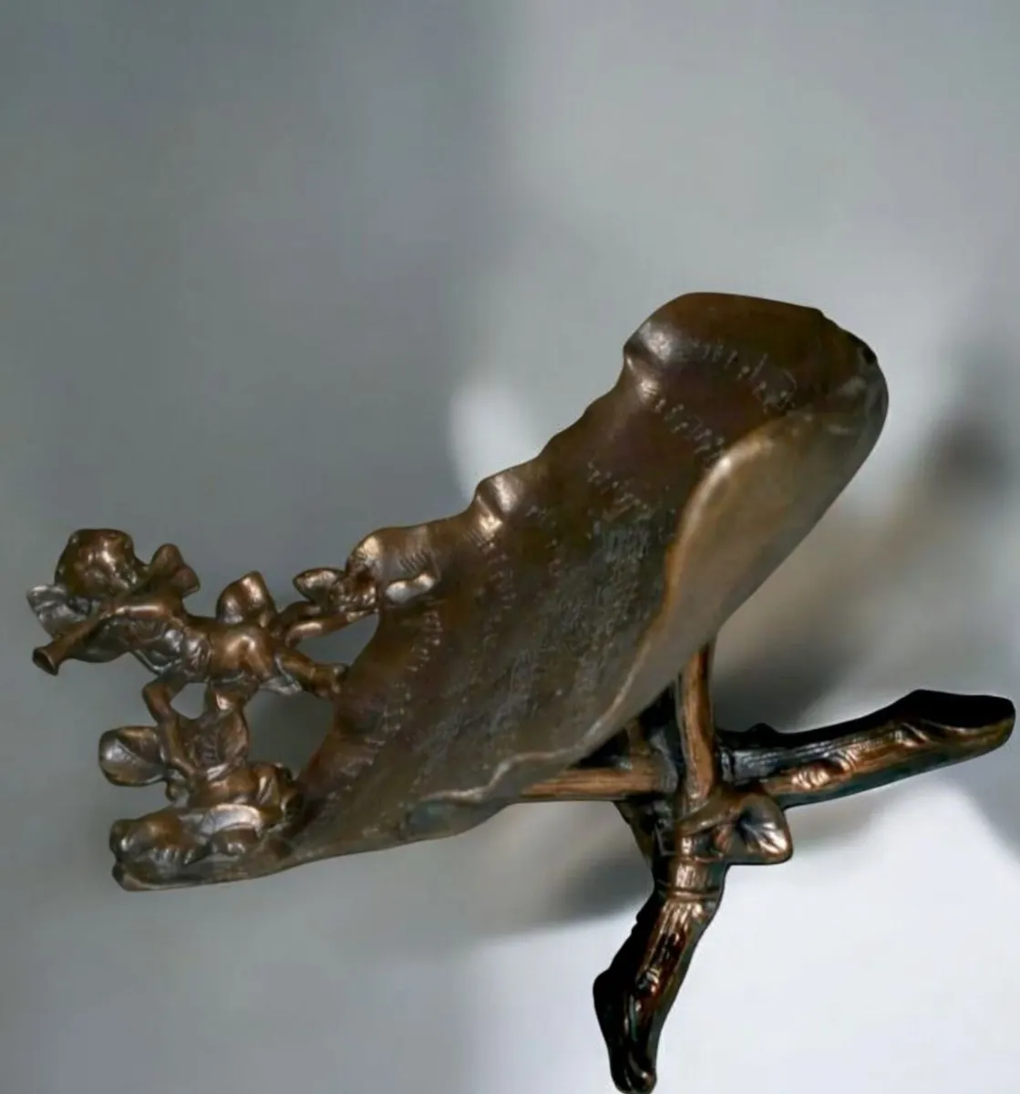 Beautiful heavy bronze centerpiece - Image 1
