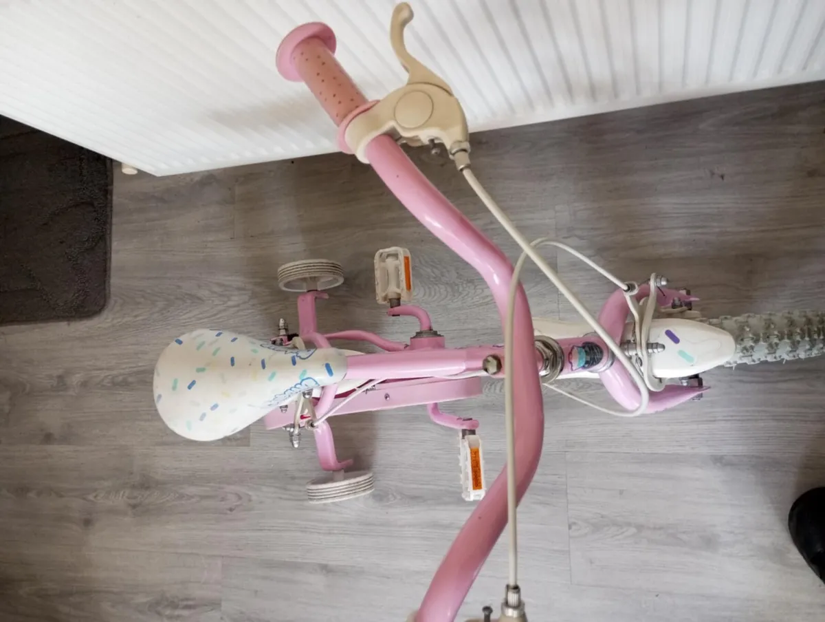 Kids cupcake bike size 12 inch wheels - Image 4