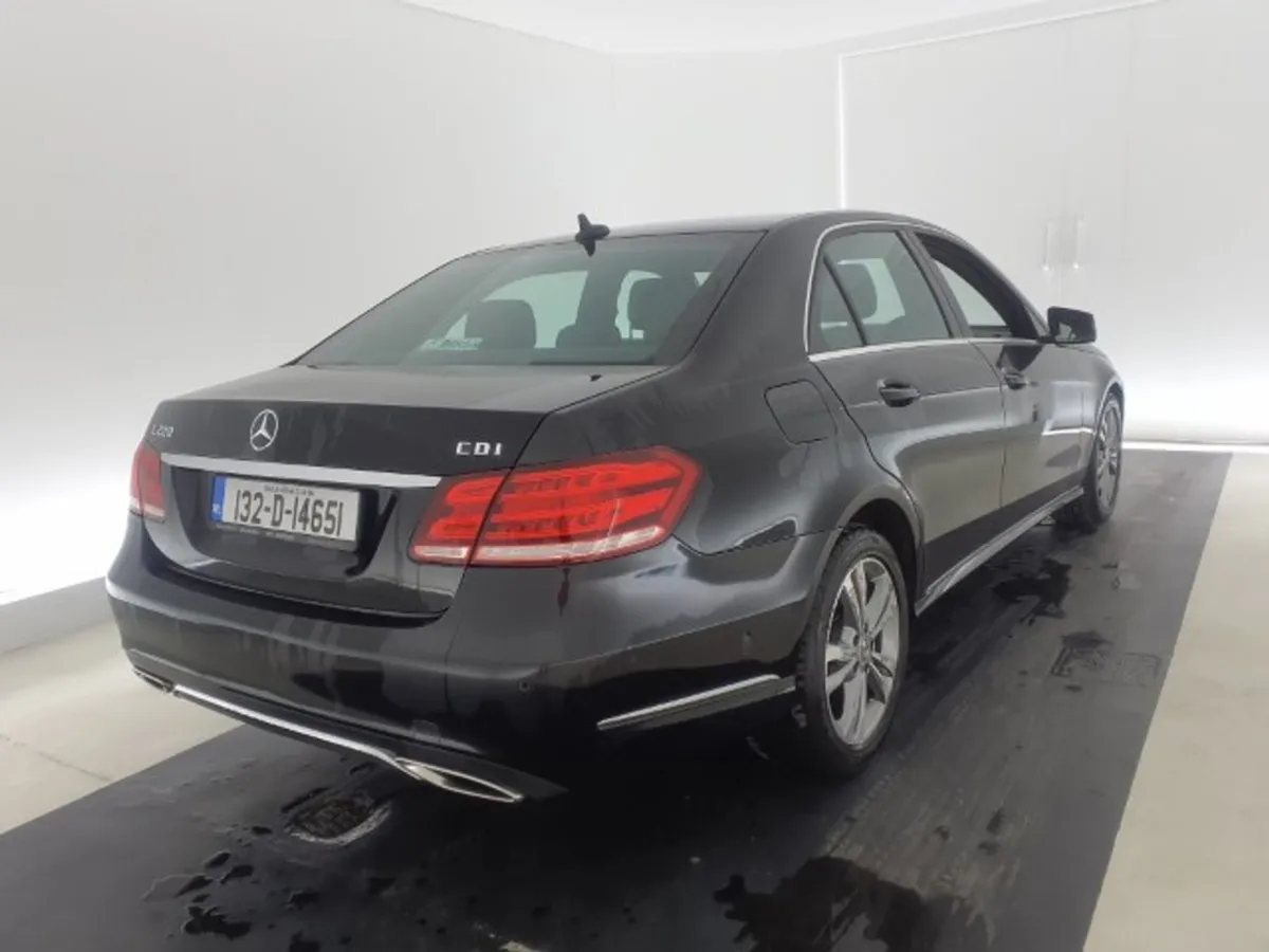 Mercedes-Benz E-Class Series 220 Cdi Blue Efficie - Image 3
