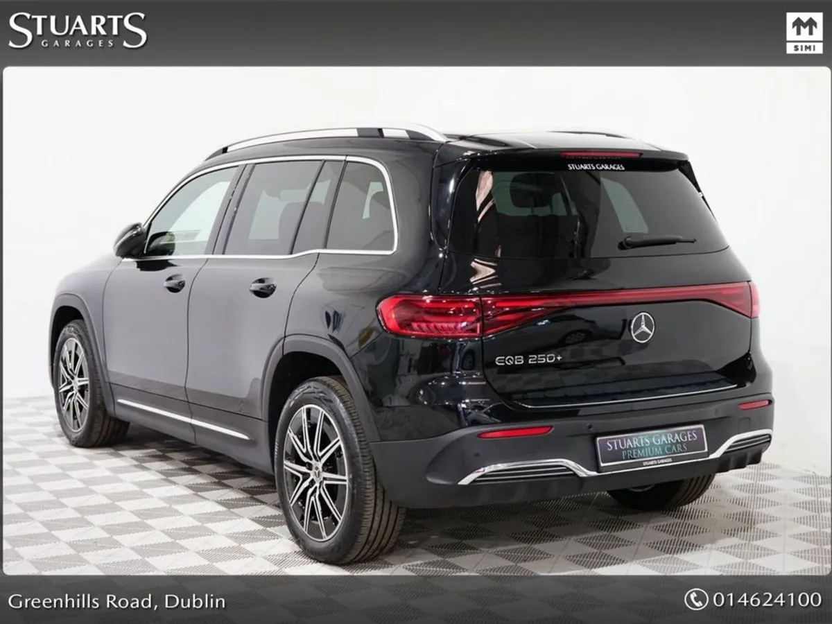 Mercedes-Benz EQB  only 2300KM  EQB 250  AMG Line - Image 2