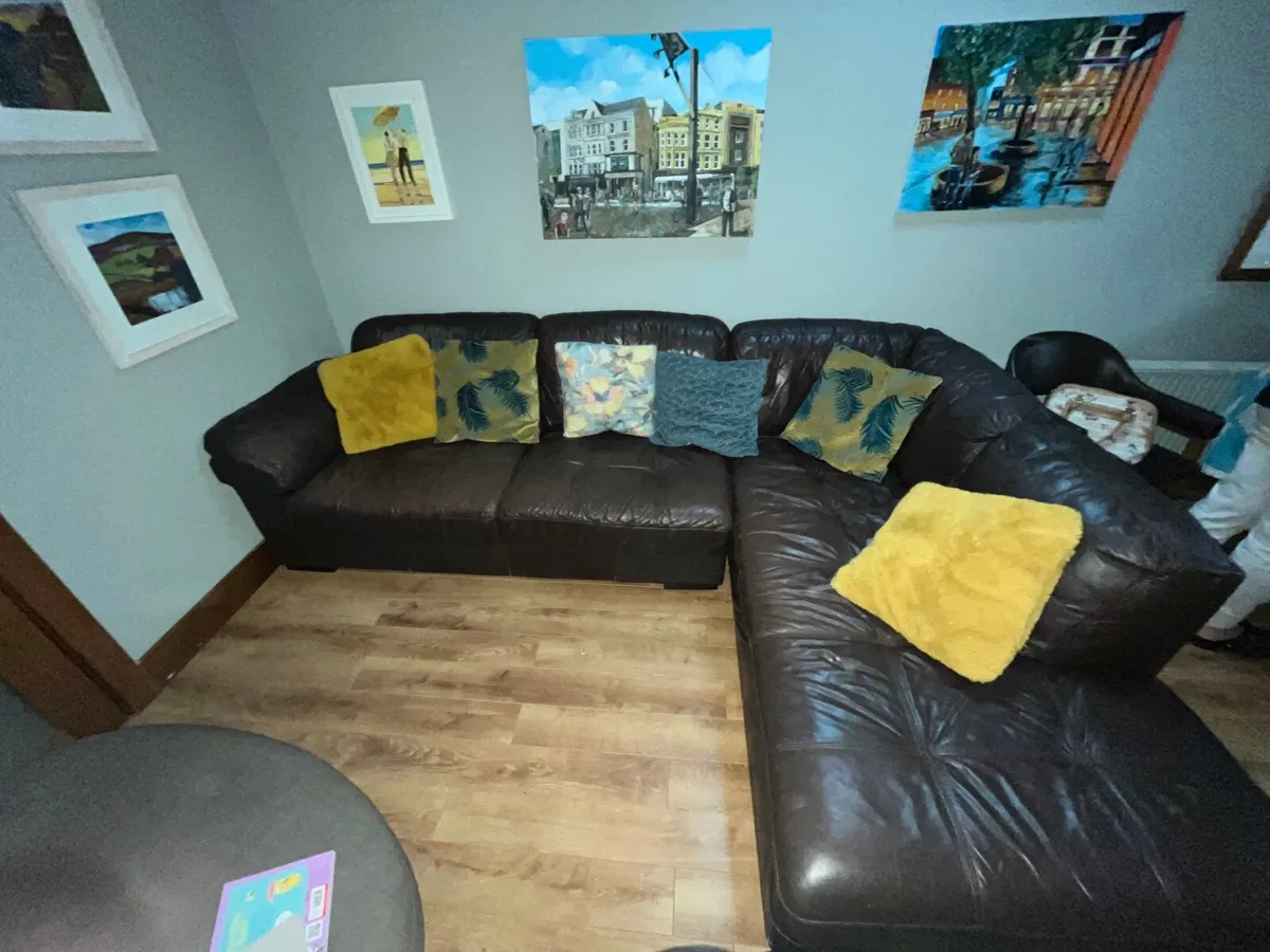 Couch - Image 3