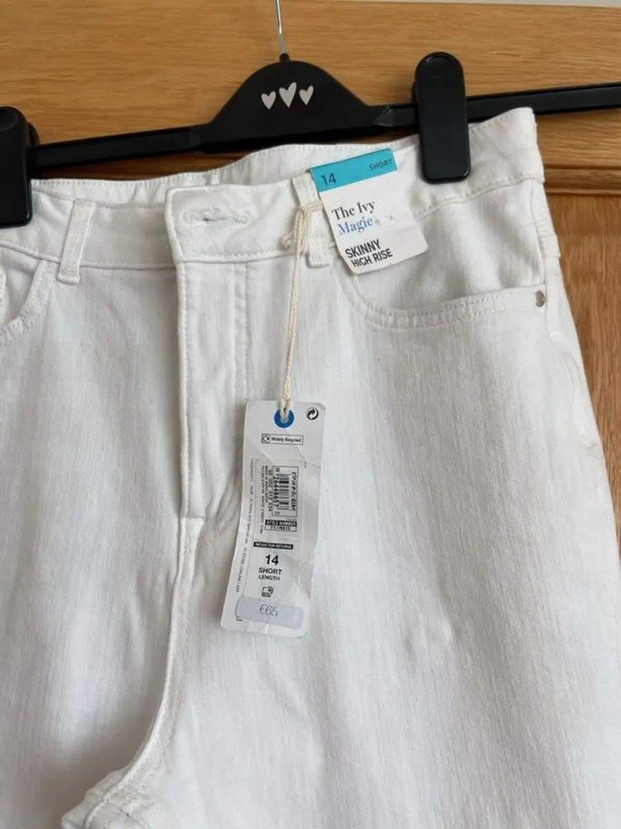 women's IVY magic shaping skinny jeans. M&S brand new with tags - Image 1