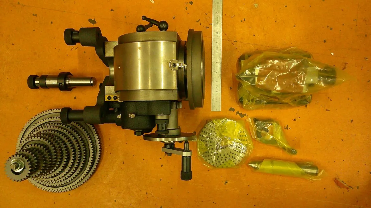 Milling Machine Dividing Head - Image 1