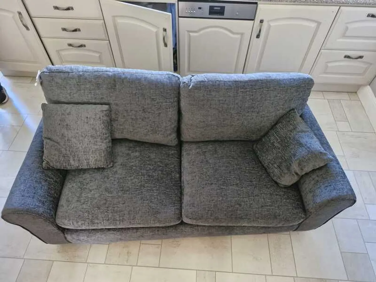 Couch - Image 3
