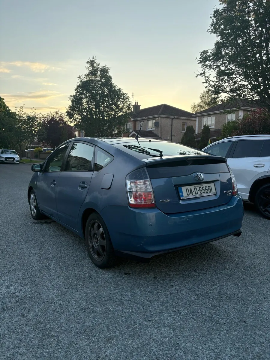 Toyota Prius - Image 3