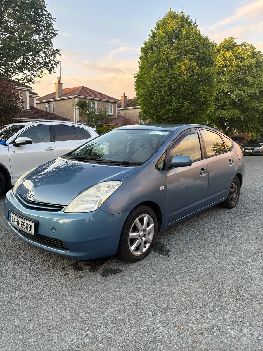 Toyota Prius - Image 4