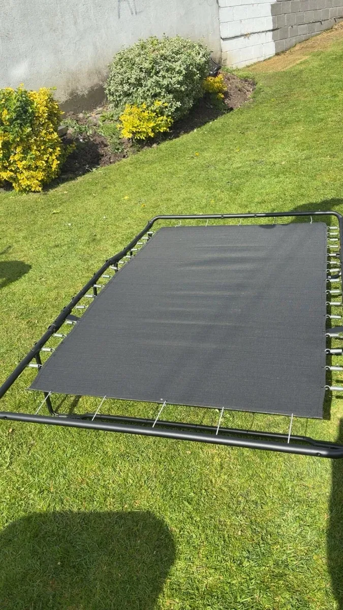 Pull out bed - Image 1
