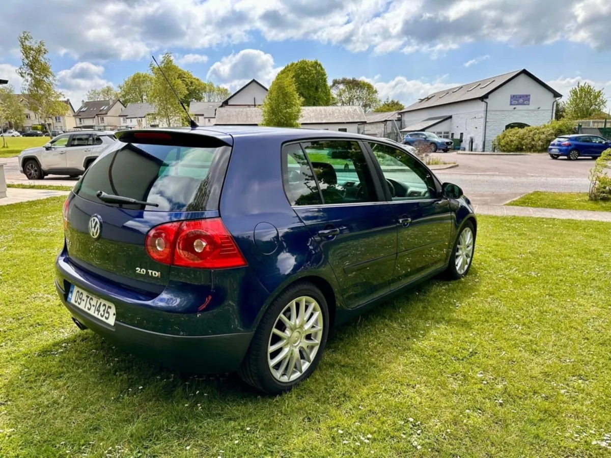 VW GOLF - Image 4