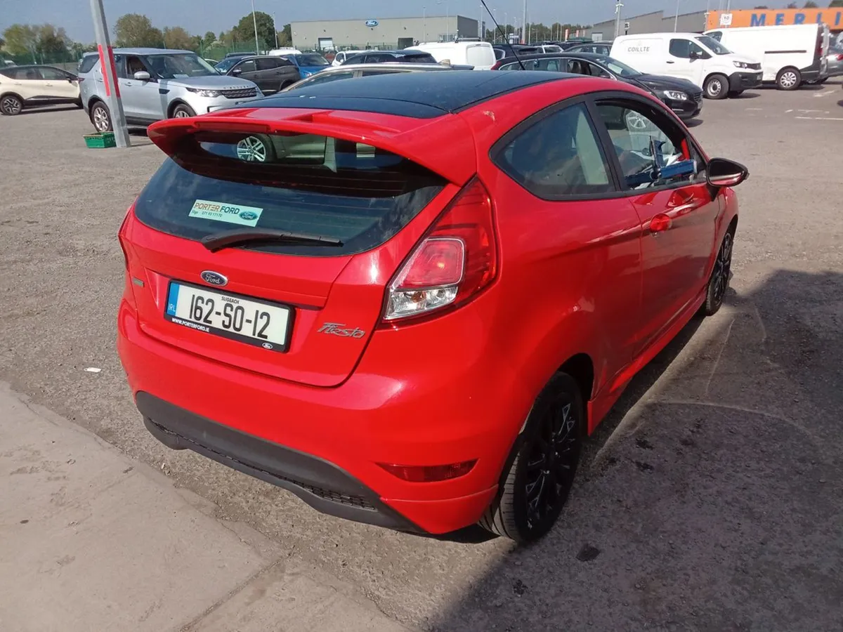 Ford Fiesta RED Edition 1.0 125PS - Image 2