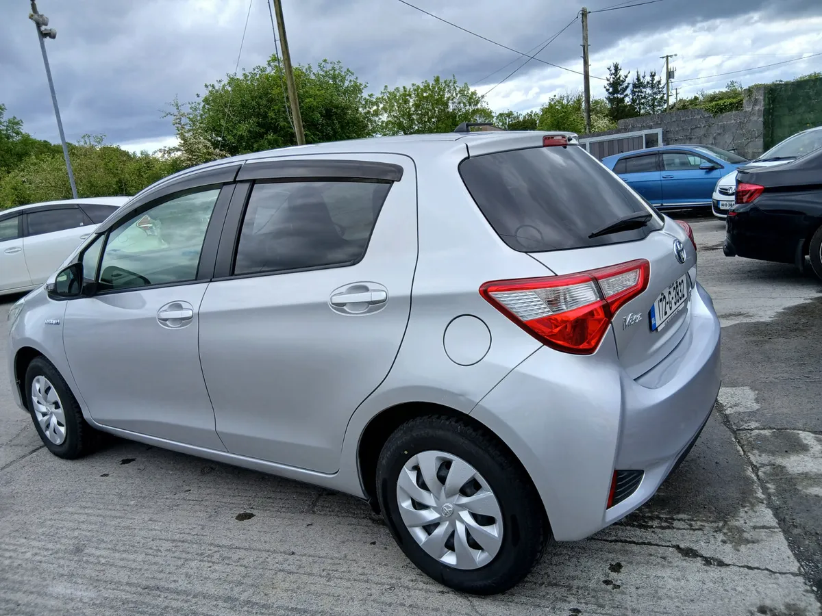 Toyota Vitz 2017 - Image 4