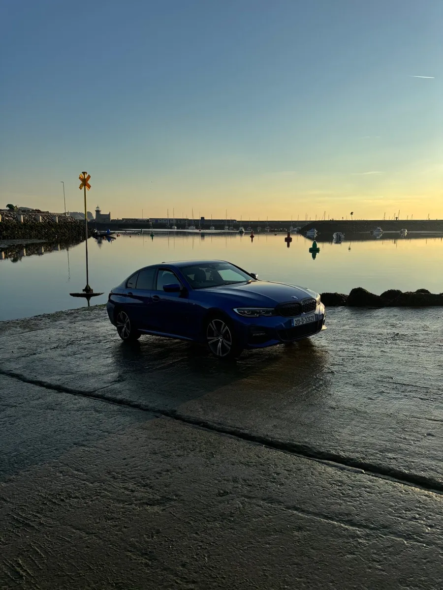 BMW 330e LOW KM - Image 3