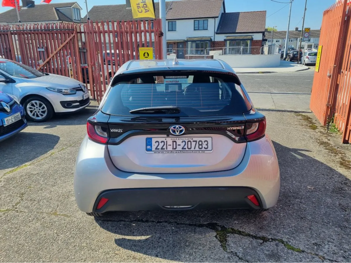 Toyota Yaris Hybrid Luna 5DR Auto - Image 4