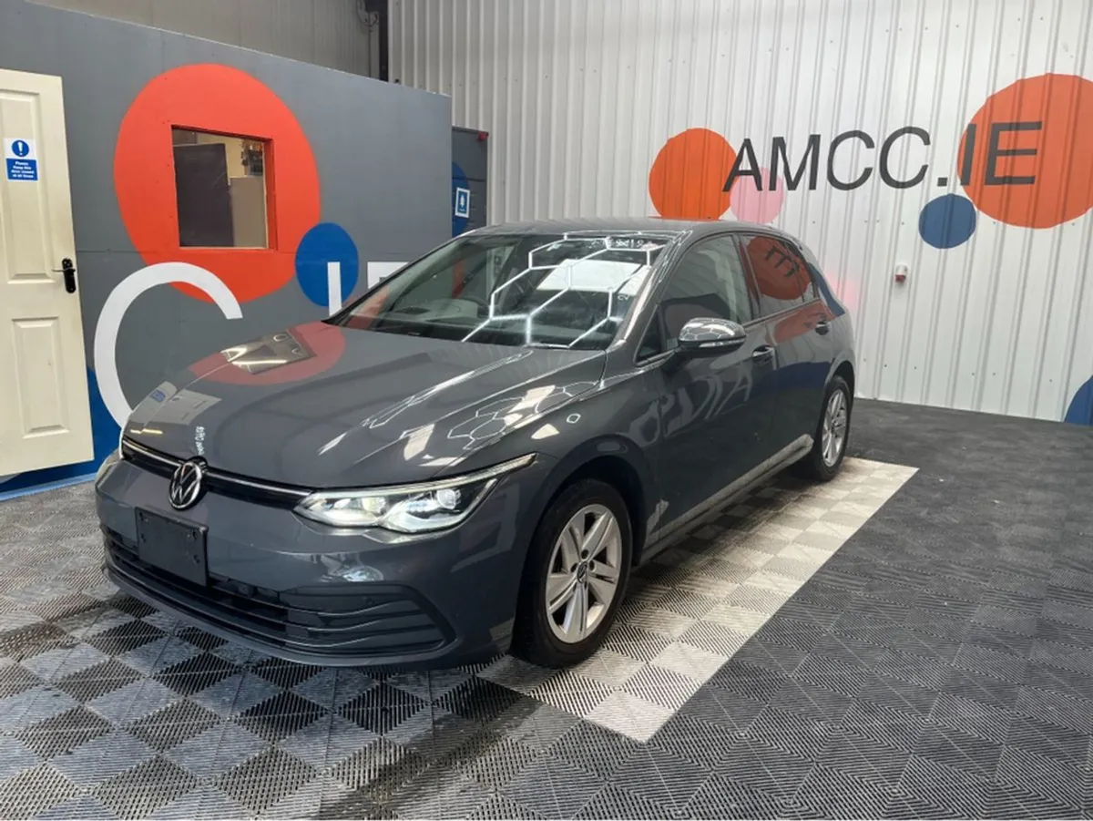 Volkswagen Golf 1.0 Etsi / 14k KMs / Reverse Came - Image 3