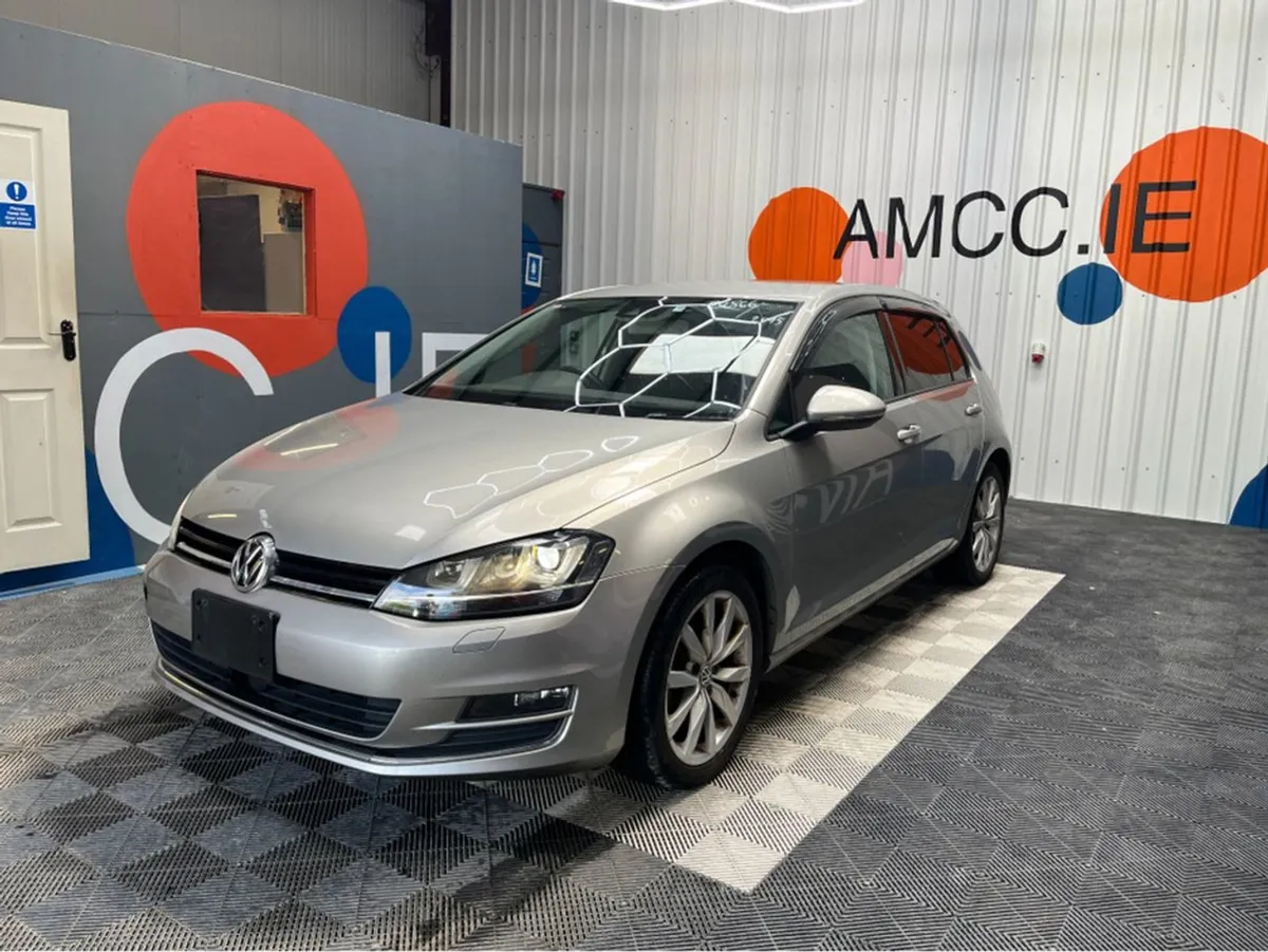 Volkswagen Golf TSI High Line / Reverse Camera Ad - Image 3