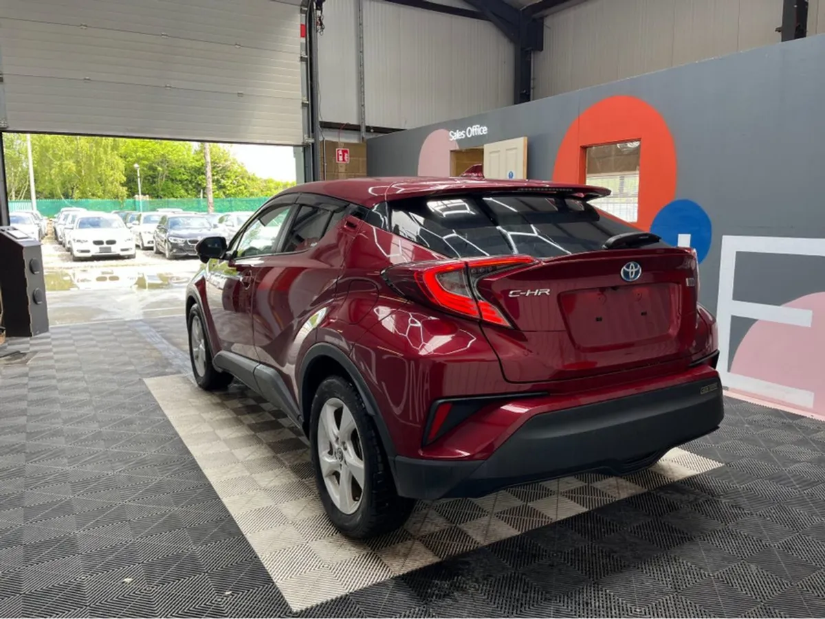 Toyota C-HR C-hr Hybrid Automatic S LED Package / - Image 4