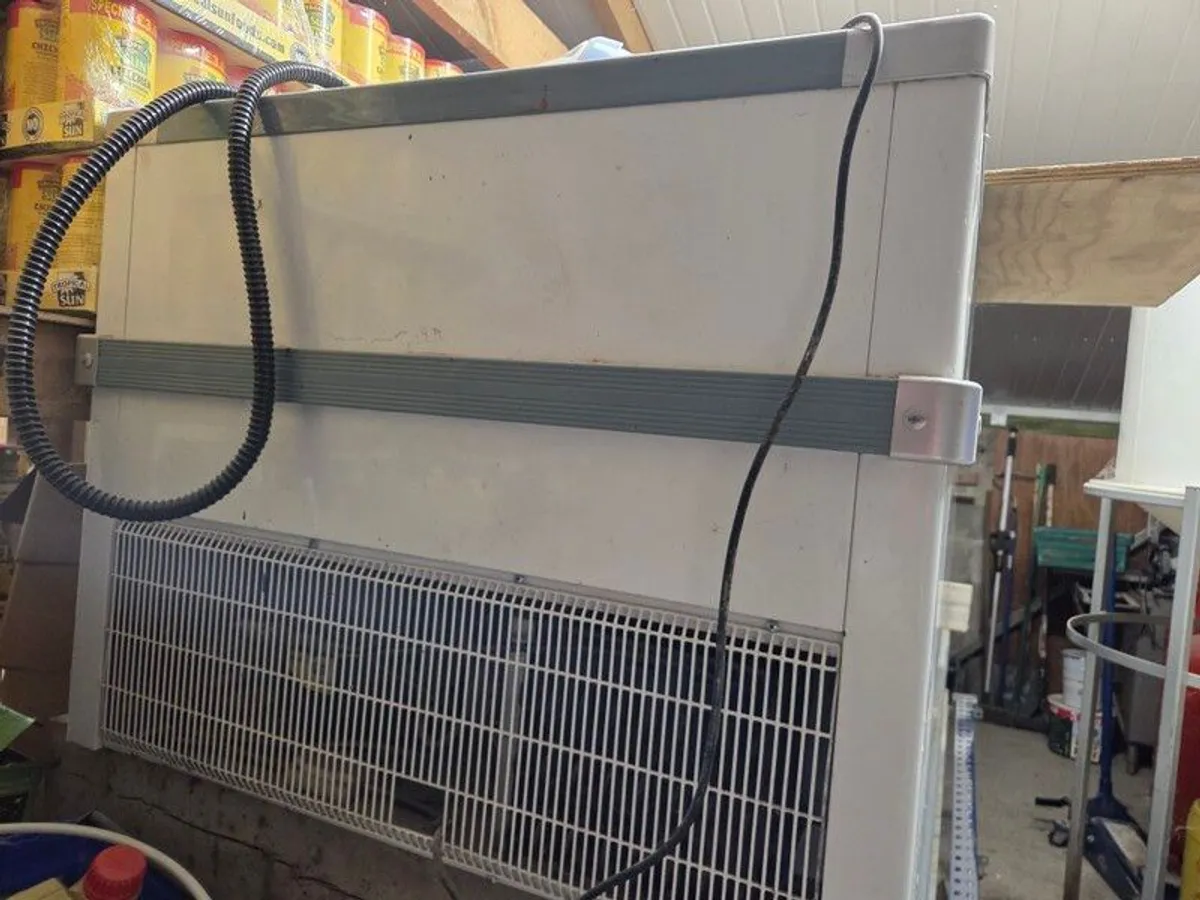 Triple Chest Freezer with glass doors - Image 4