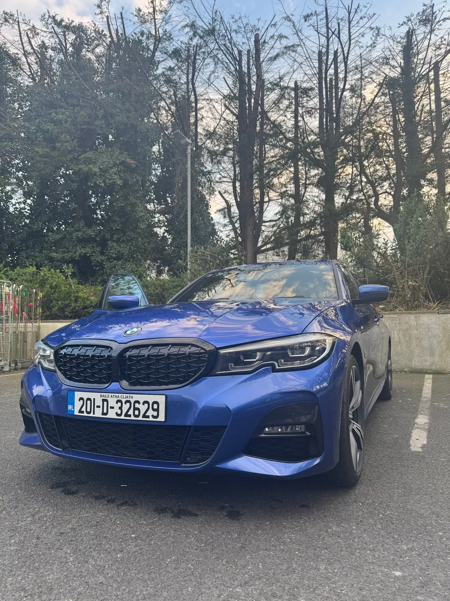 BMW 330e LOW KM - Image 1