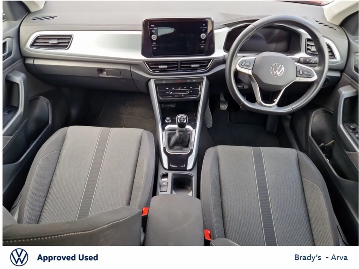 Volkswagen T-Roc Life 2.0 TDI 116BHP M6F - Image 2