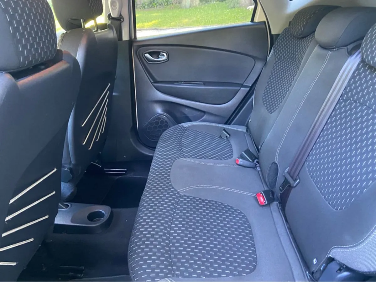 Renault Captur Dynamique NAV TCE 90 P - Image 3