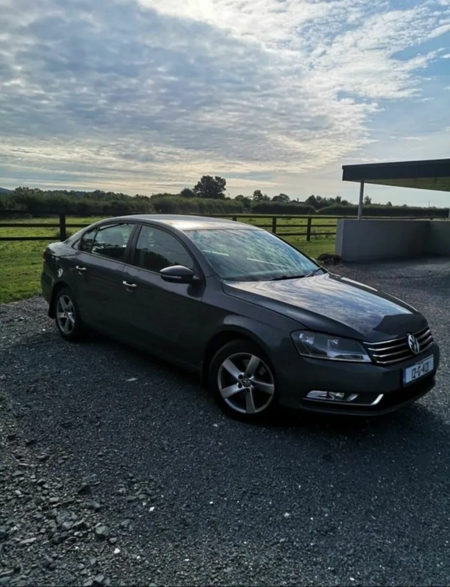 Volkswagen Passat 2012 - Image 3