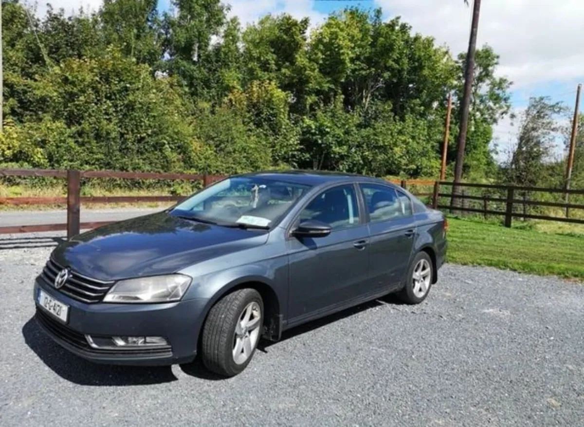 Volkswagen Passat 2012 - Image 1
