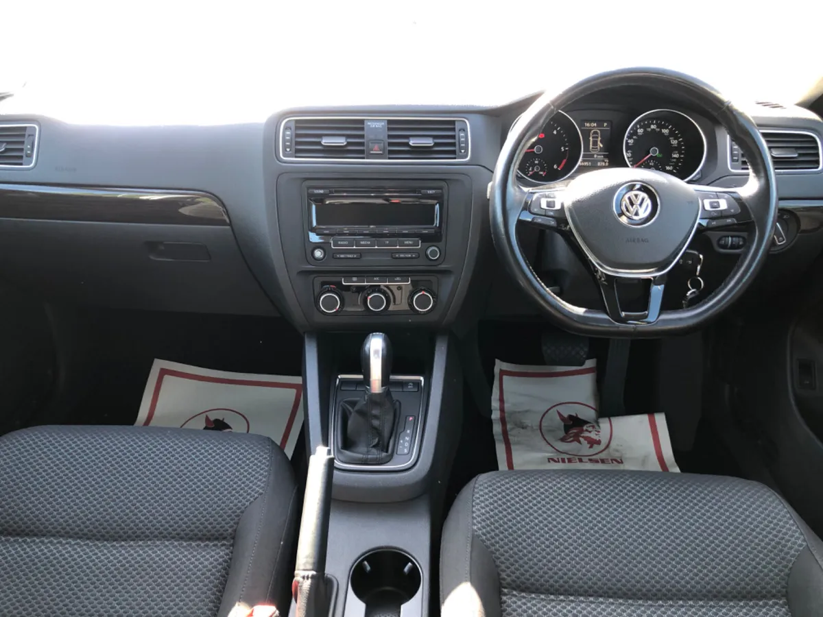 2014 Volkswagen Jetta 2.0 TDI SE DSG Auto - Image 3