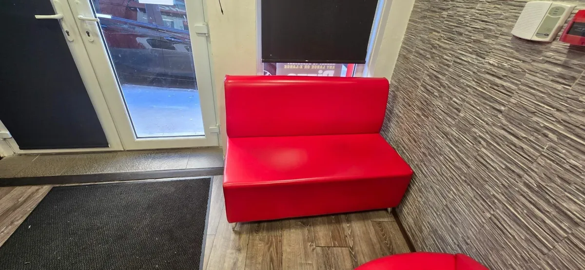 Sofa - Couch - Settee - Image 1