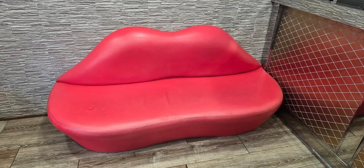 Sofa - Couch - Settee - Image 2