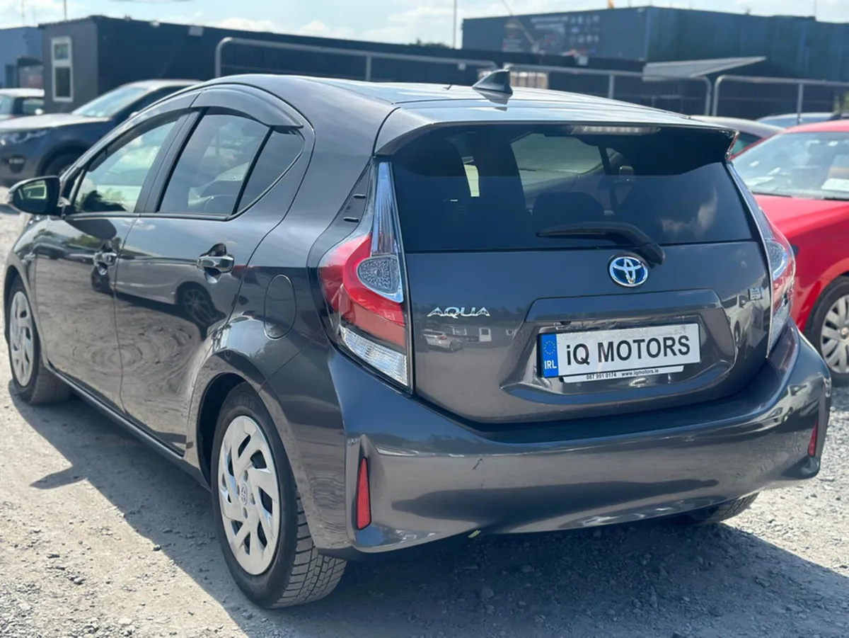 Toyota Aqua AUTOMATIC 1.5 PETROL HYBRID (3633) - Image 4