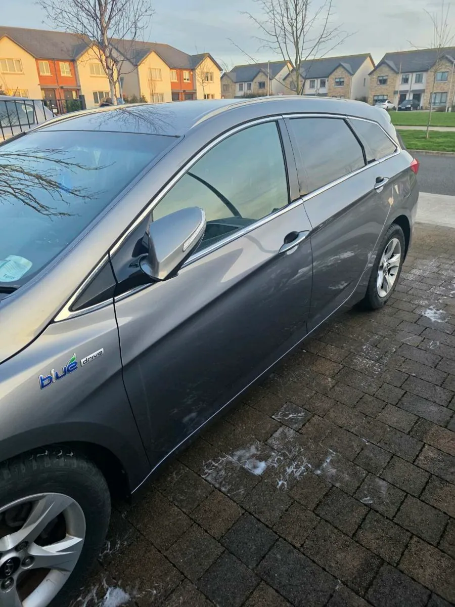 Hyndai i40 2012 - Image 2