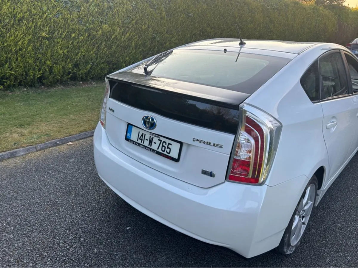 Toyota Prius Hybrid Luxury //6900klms////original - Image 4