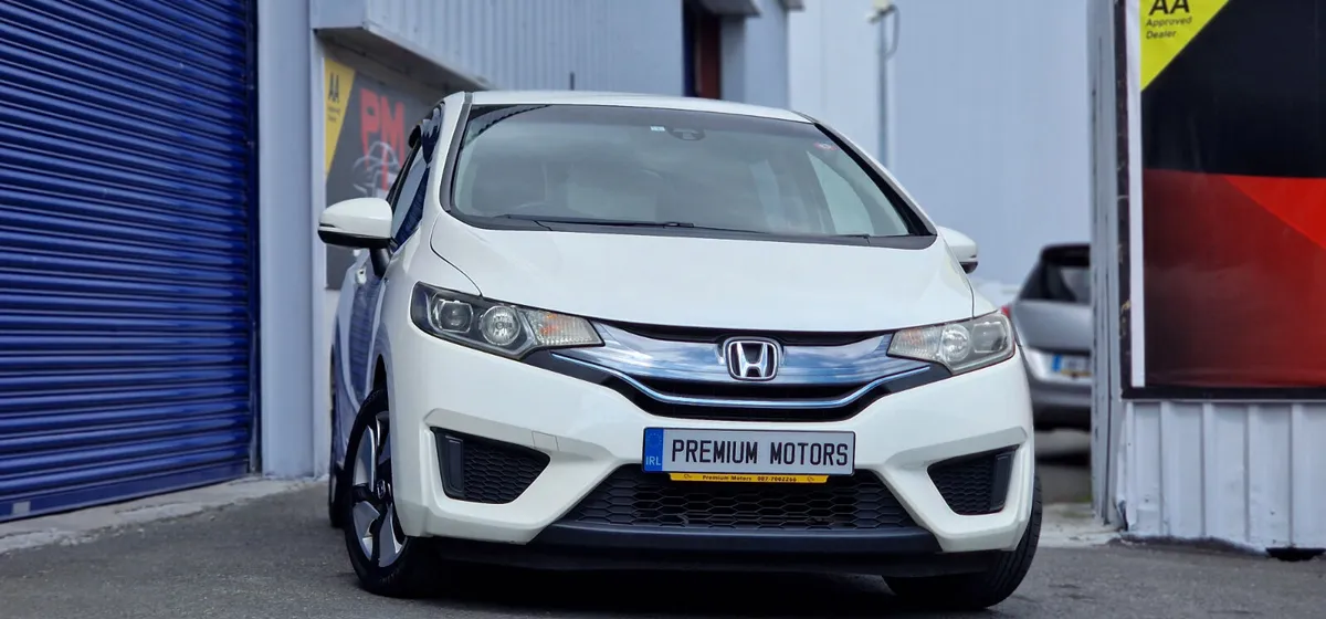 Honda Fit Hybrid - Image 2