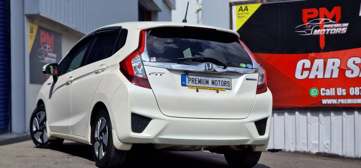 Honda Fit Hybrid - Image 4