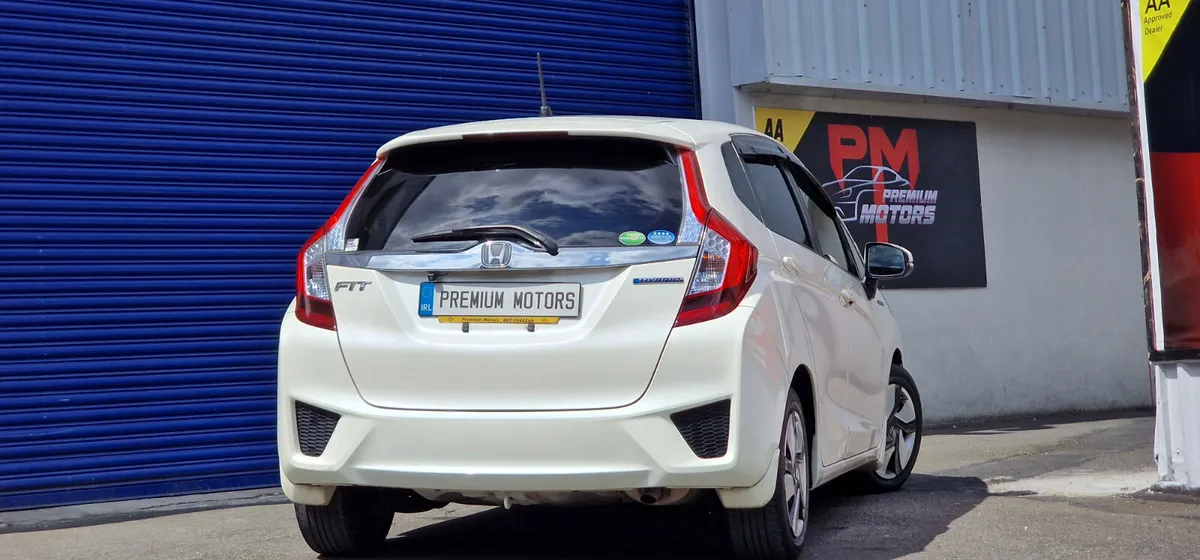 Honda Fit Hybrid - Image 3