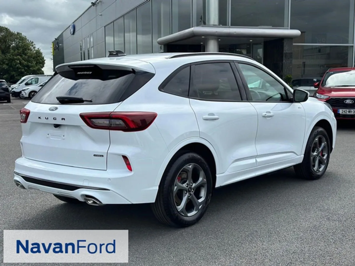Ford Kuga New Kuga St-line 2.5 Plug-in Hybrid 243 - Image 3