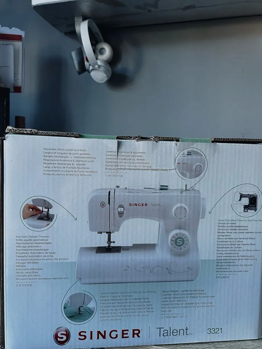 Singer 3321 Sewing Machine - Image 3