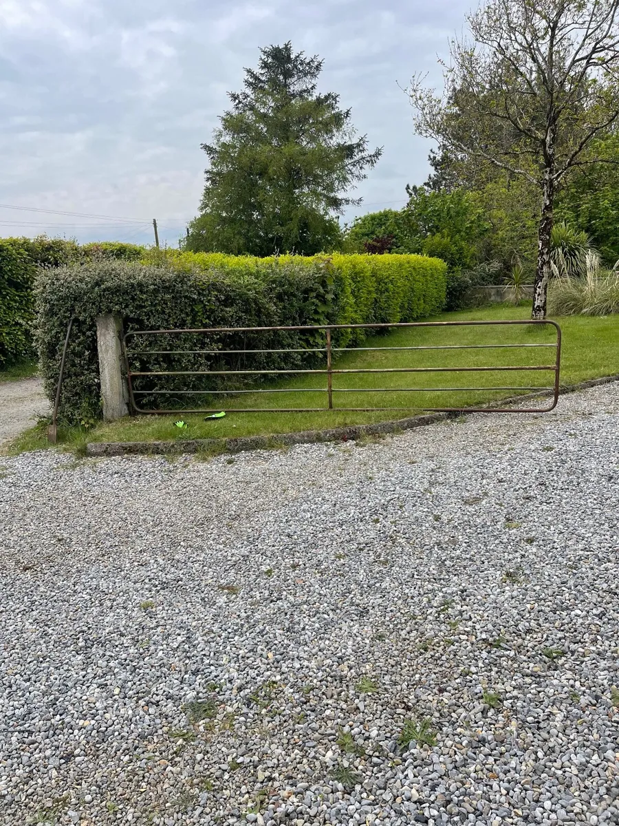 Gates - Image 3