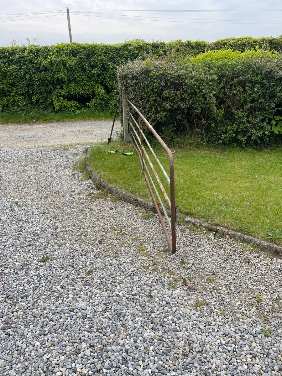 Gates - Image 4