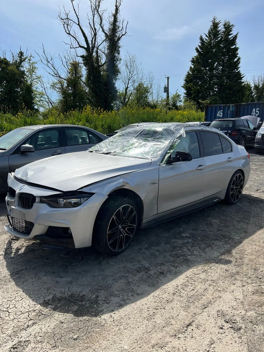 Breaking bmw 318d f30 3 series n47 2014 a83 - Image 1