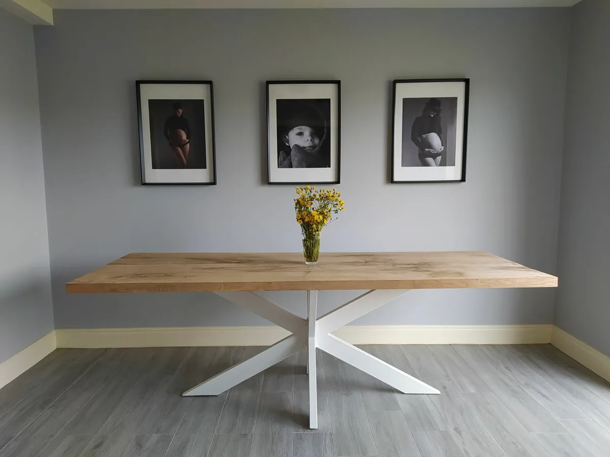 Solid oak dining table + 8 chairs - Image 2