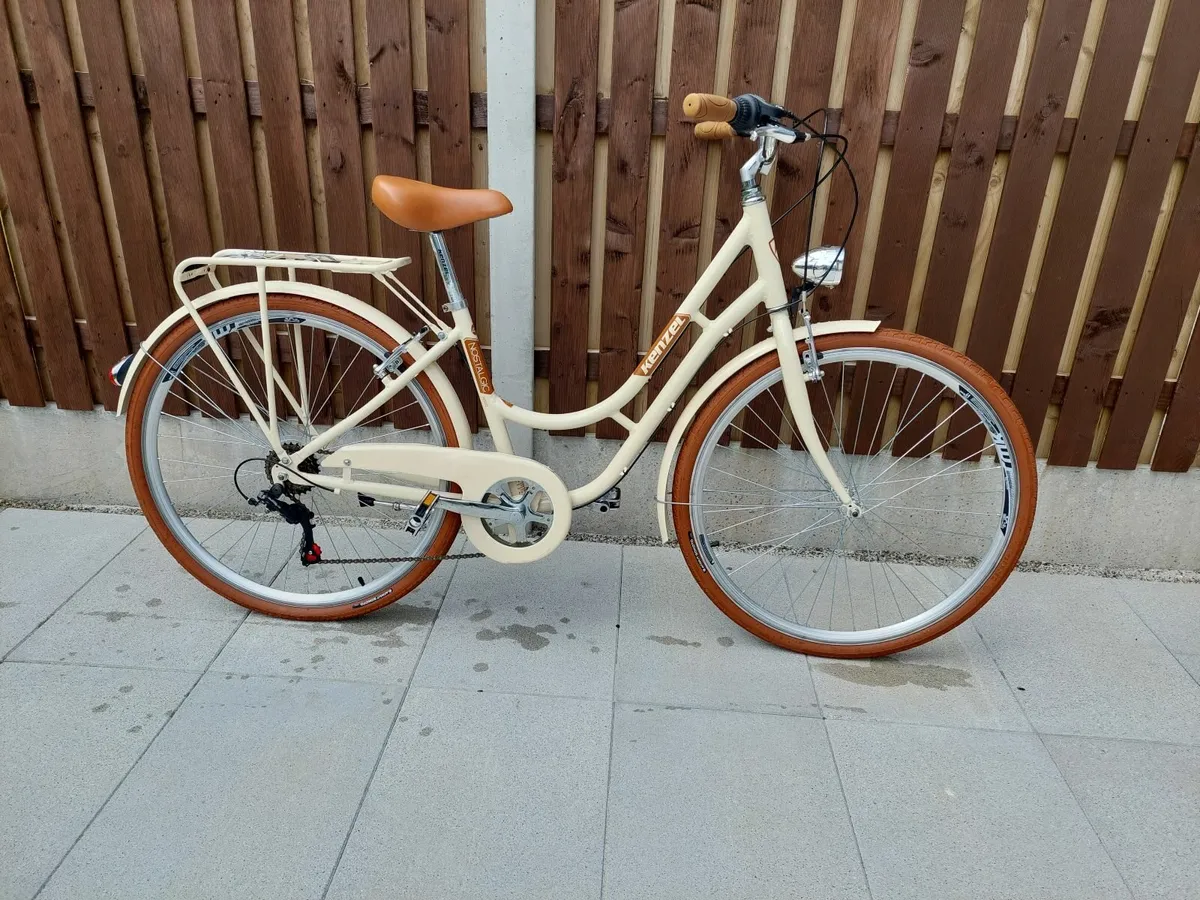 Ladies City Bicycle - Image 1